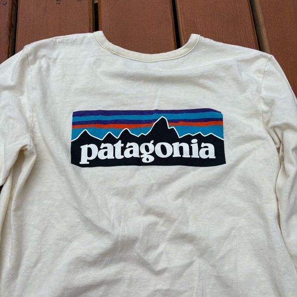 Patagonia Cream Long Sleeve Tee Size Medium. - Picture 3 of 4